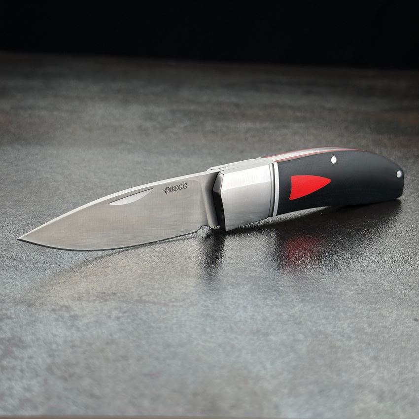 Begg 040 Black Widow Slip Joint Knife Black/Red Handles