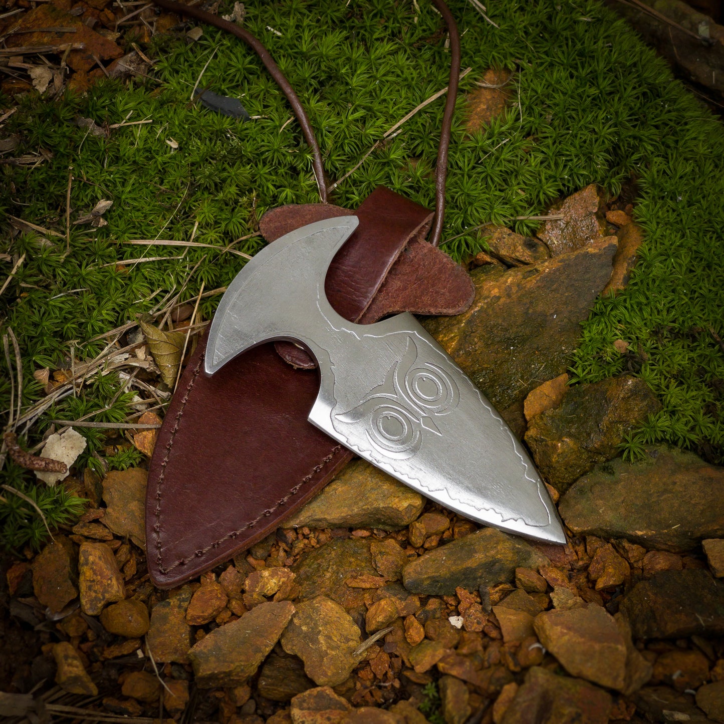 Omniscient Viewpoint Push Dagger | High Carbon Steel Owl Face Punch Pocket Neck Knife