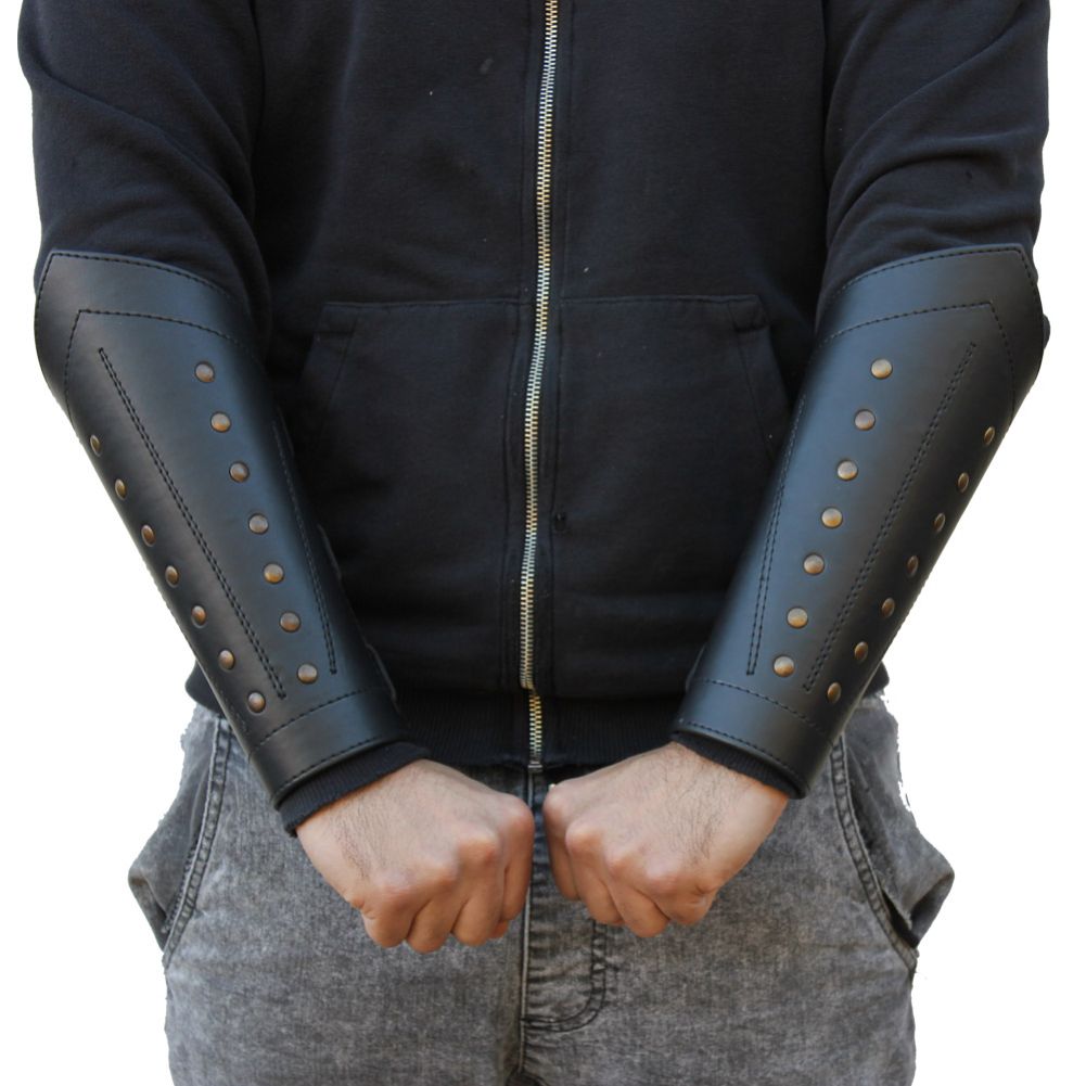 Rangers Studded Sable Leather Bracers