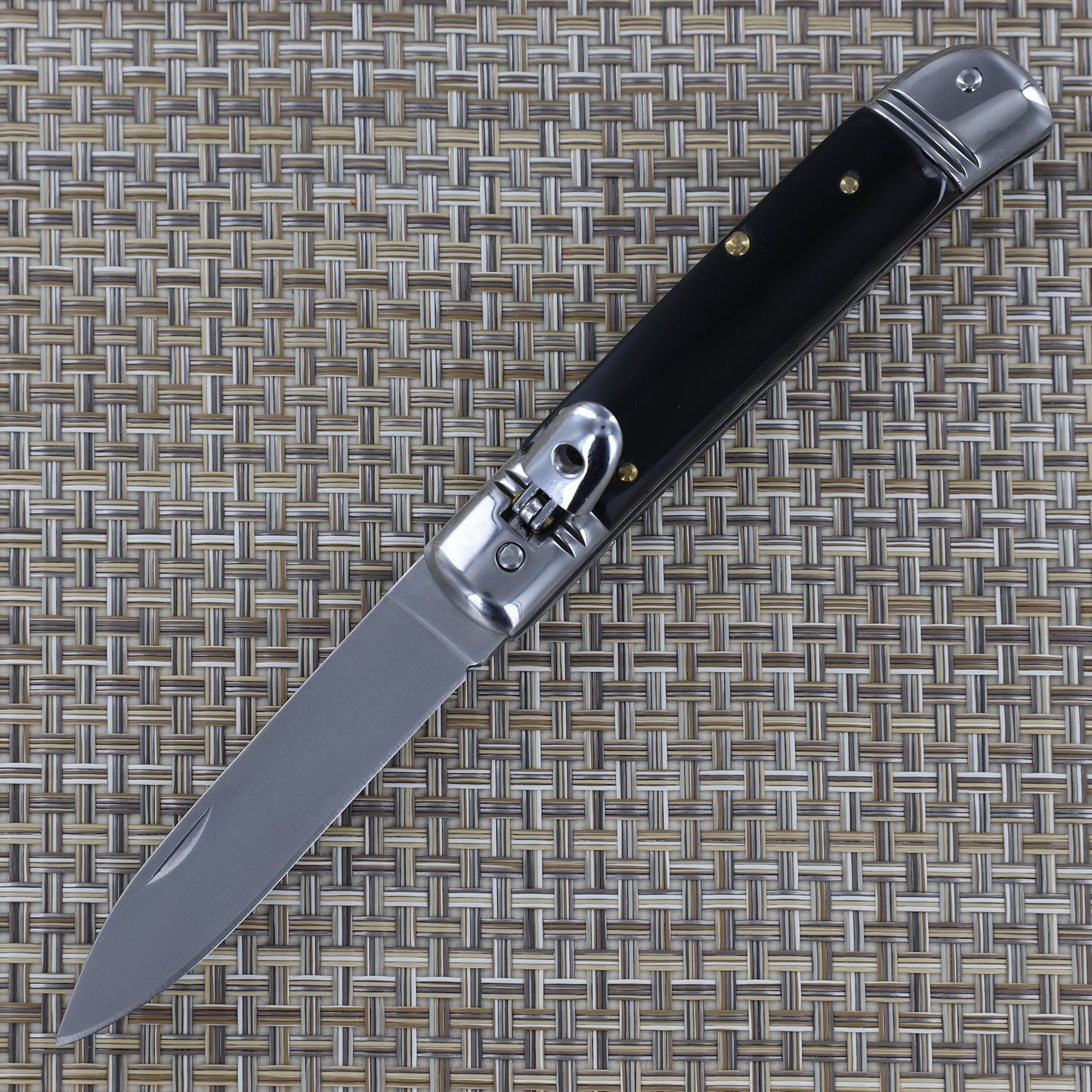 Wisp of Smoke Automatic Lever Lock Switchblade Knife