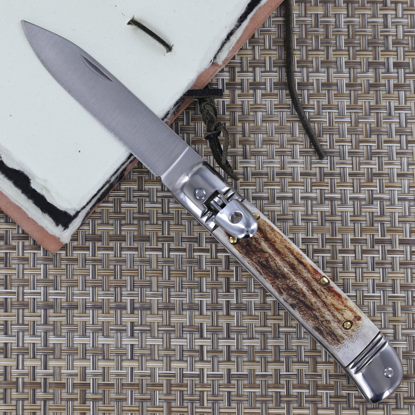 Ringing Forest Lever Lock Automatic Switchblade Knife with Real Stag Antler Handle