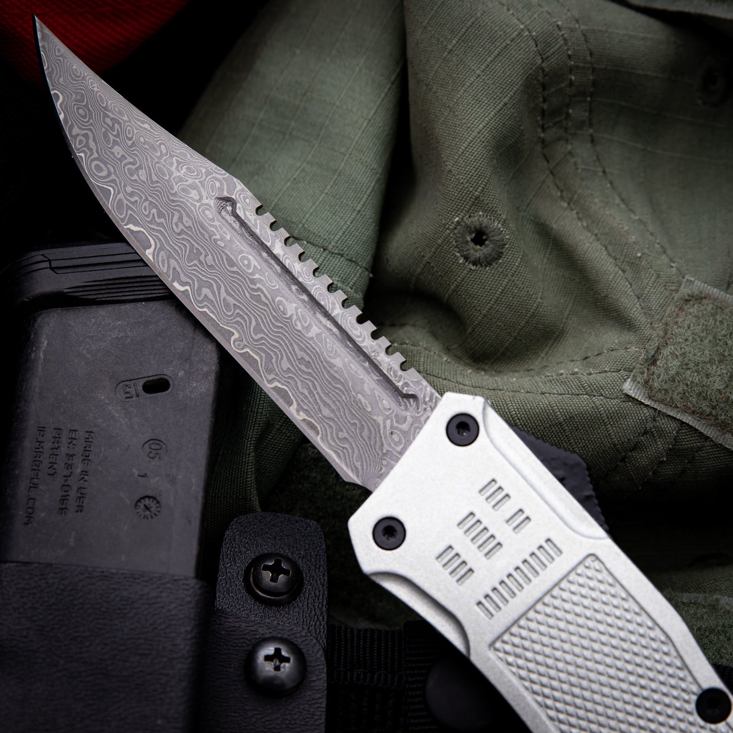 Screeching Metal Automatic Damascus OTF Out the Front Knife