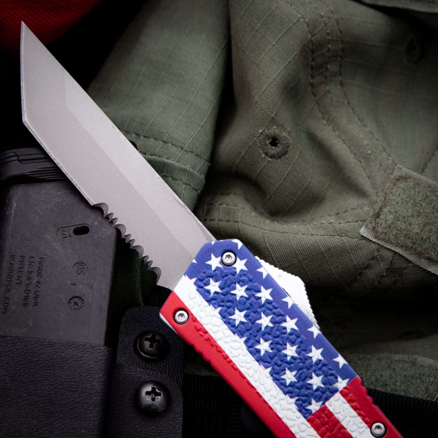 One Nation Automatic Tanto OTF Out the Front American Flag Finish Knife