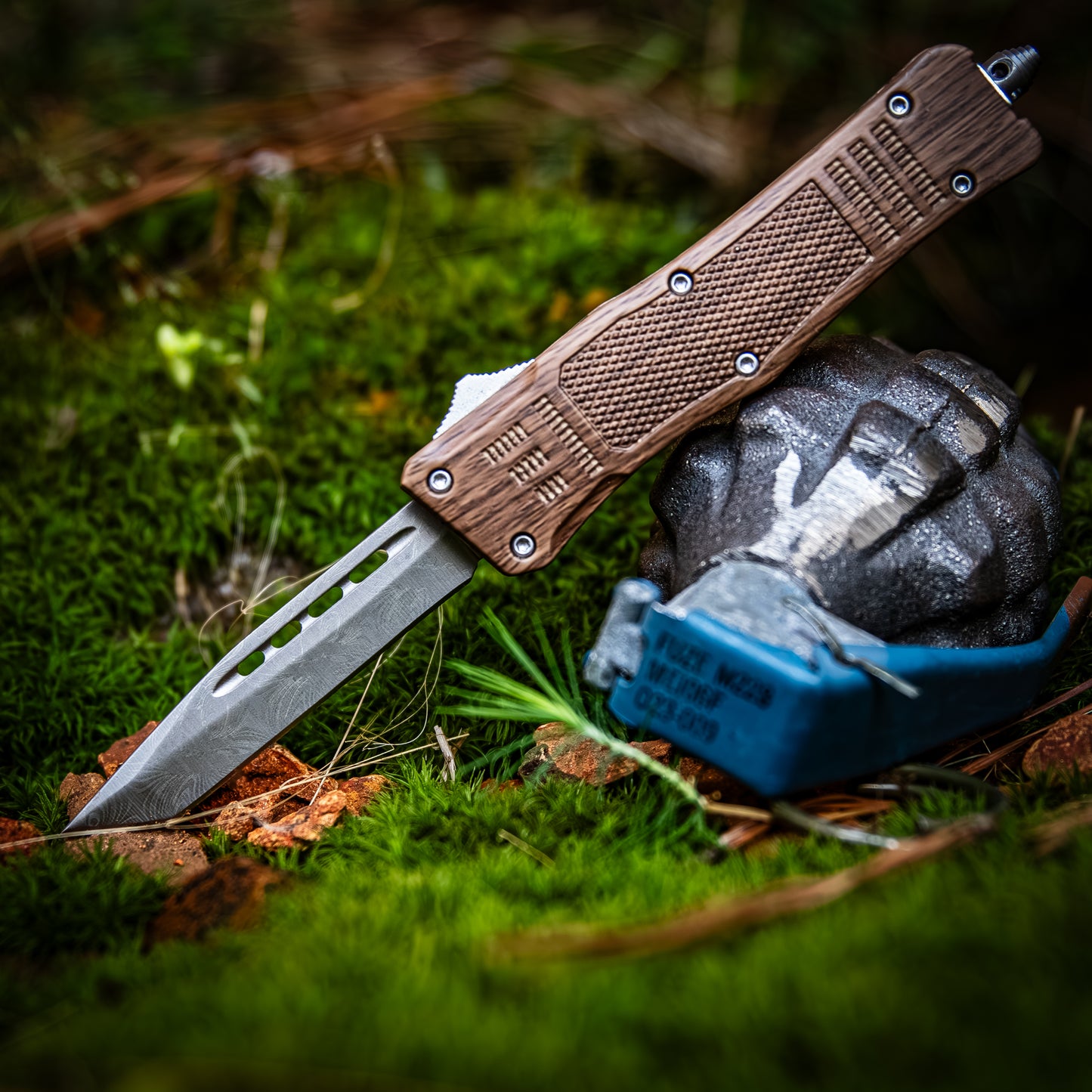 Gleaming Woodland Damascus Textured Tanto Automatic OTF Knife w/ Wood Design Handle