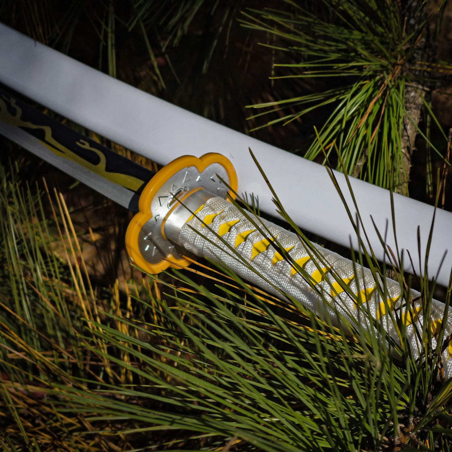 Art of Thunder Yellow Nichirin Katana | Kimetsu No Yaiba Agatsuma Zenitsu Replica Bamboo Sword